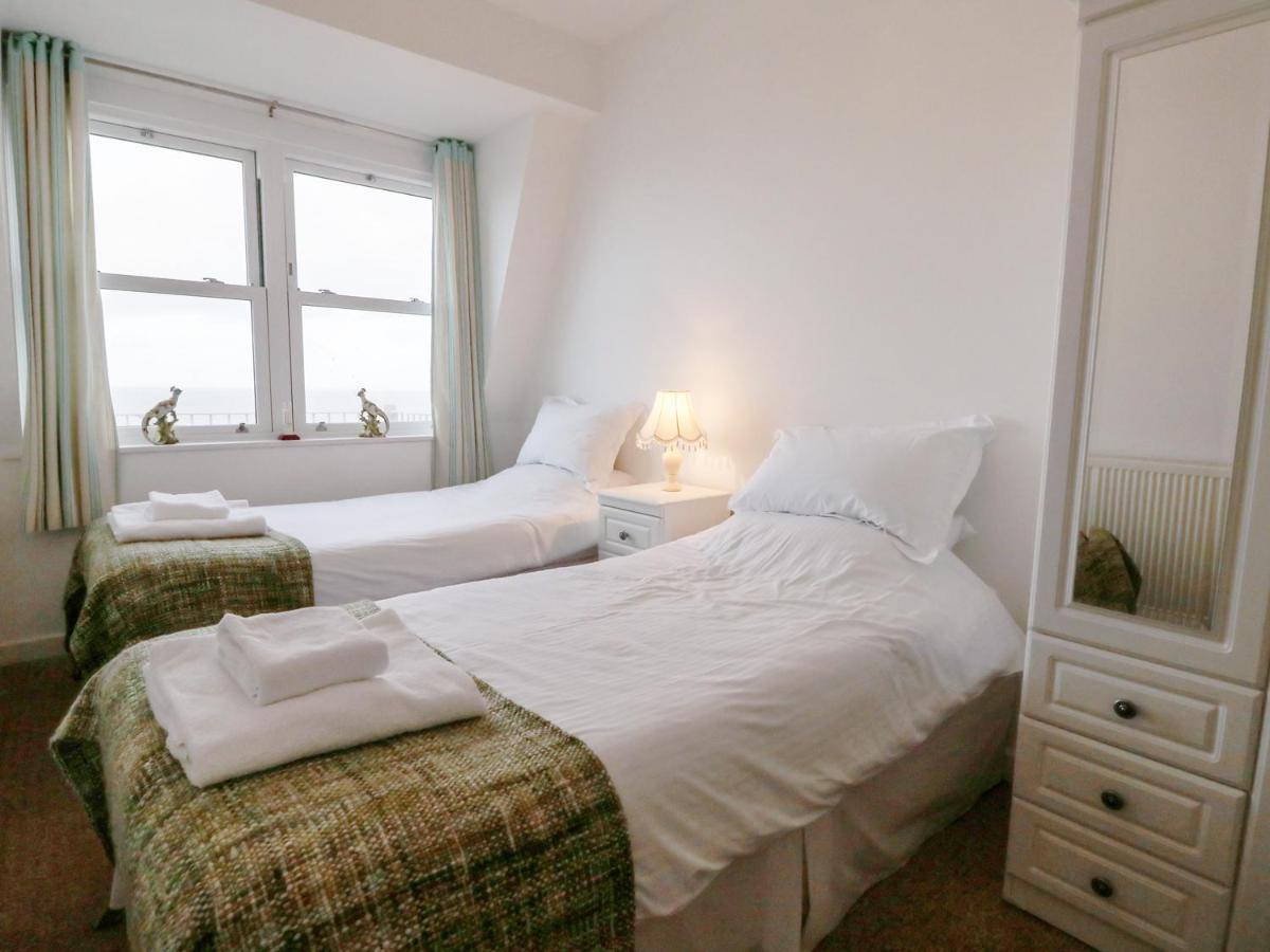 10 Oceanside Apartment Ilfracombe Ngoại thất bức ảnh